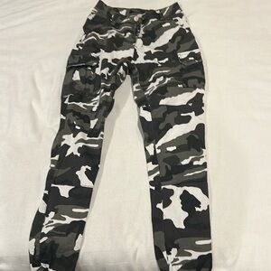 American Bazi blk camo jeans